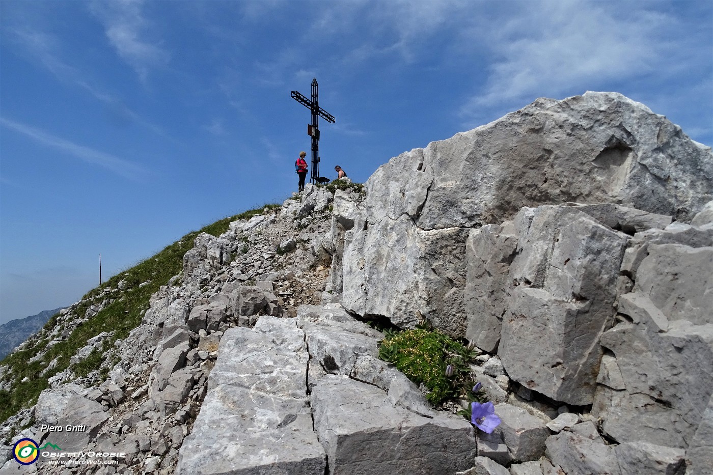 37 A pochi passi dalla cima di Corna Piana.JPG